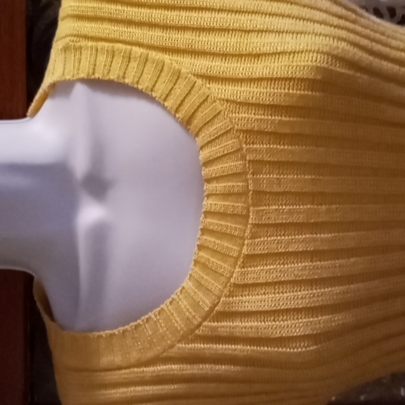 Vintage 80s,Bundle of 2,Super Soft,Lightweight,Crop,Knit Tops,Yellow & Pink💛🩷 - Picture 9 of 15